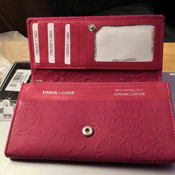 Accessories - Union Code RFID Protected Genuine Leather Wallet